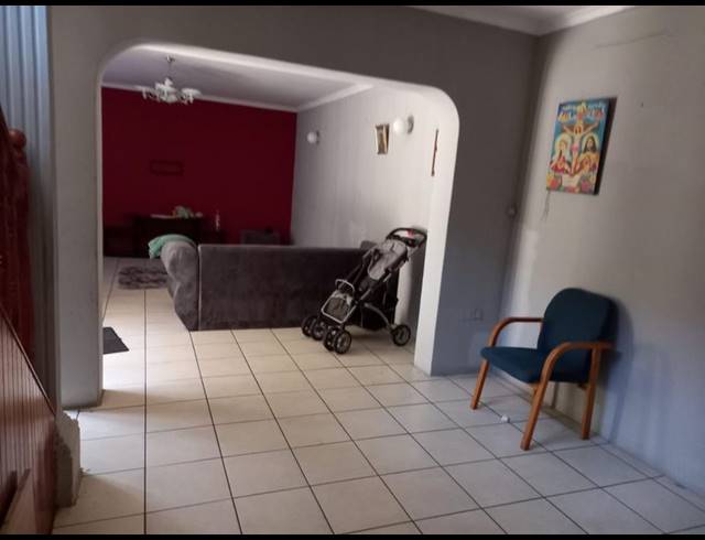 4 BEDROOM HOUSE FOR SALE IN MONTFORD